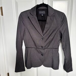BANANA REPUBLIC Stylish Blazer Petite Size 0. Pre-owned. Excellent Condition